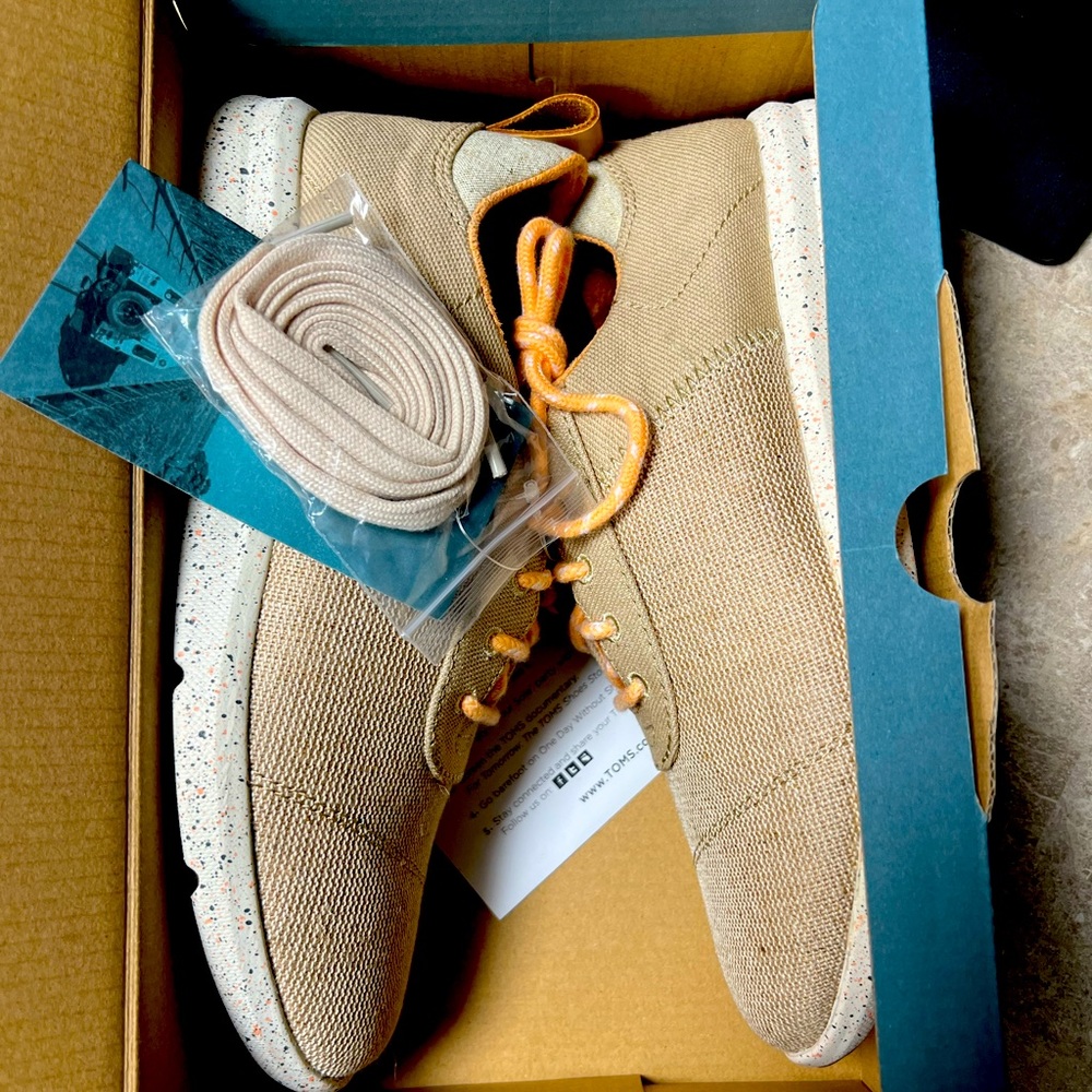 Toms Cabrillo womens 6.5